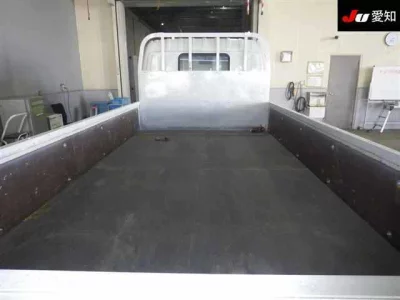 Hino DUTRO  с аукциона в Японии