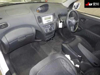 Toyota FUNCARGO  с аукциона в Японии