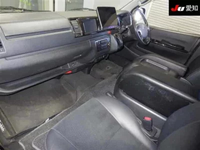 Toyota HIACE VAN  с аукциона в Японии