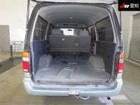 Toyota HIACE VAN лот № 7051 оценка R  с аукциона в Японии 3