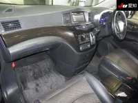 Nissan ELGRAND лот № 30192 оценка 3.5  с аукциона в Японии 2