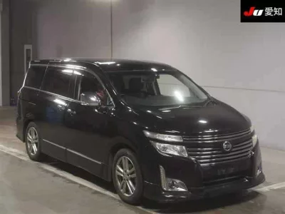 Nissan ELGRAND  с аукциона в Японии