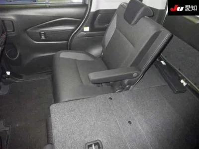 Mitsubishi DELICA D2