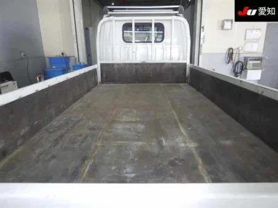 Mazda TITAN  с аукциона в Японии