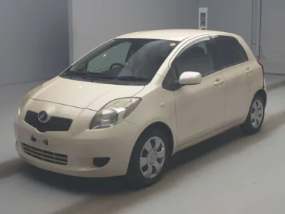 Toyota VITZ  с аукциона в Японии