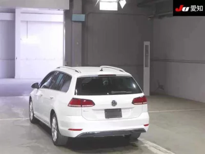 Volkswagen GOLF VARIANT