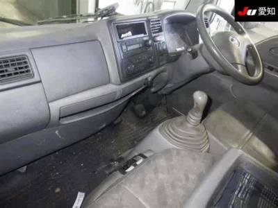 Mazda TITAN  с аукциона в Японии