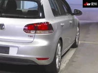 Volkswagen GOLF лот № 30304 оценка 4  с аукциона в Японии 7
