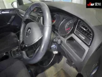 Volkswagen GOLF TOURAN лот № 1023 оценка 3.5  с аукциона в Японии 4