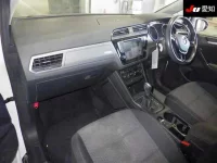 Volkswagen GOLF TOURAN лот № 1023 оценка 3.5  с аукциона в Японии 2