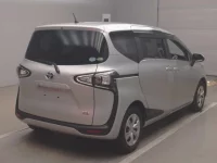 Toyota SIENTA лот № 50082 оценка RA  с аукциона в Японии 1