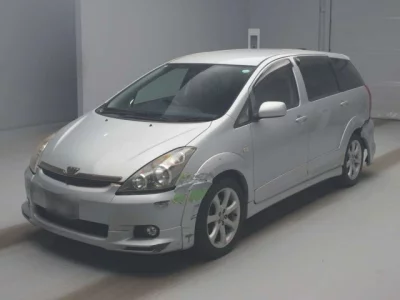 Toyota WISH  с аукциона в Японии