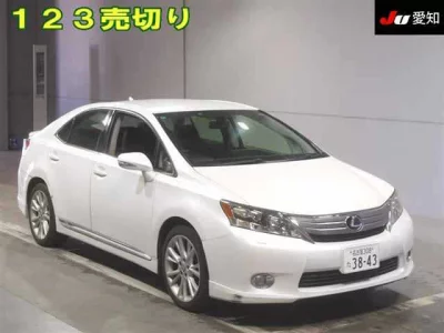 Lexus HS  с аукциона в Японии