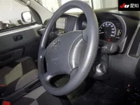 Mazda BONGO VAN лот № 7044 оценка 4  с аукциона в Японии 4