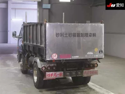 Isuzu TRUCK