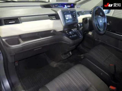 Honda FREED  с аукциона в Японии