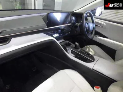 Toyota CROWN CROSSOVER  с аукциона в Японии