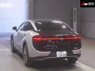 Toyota CROWN CROSSOVER  с аукциона в Японии