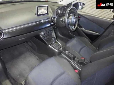 Mazda DEMIO  с аукциона в Японии