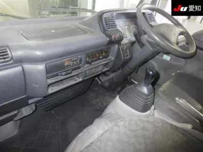 Mazda TITAN  с аукциона в Японии