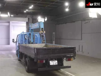 Isuzu TRUCK