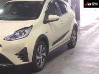 Toyota AQUA лот № 3098 оценка 4  с аукциона в Японии 6