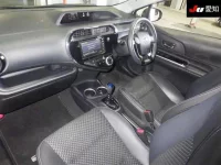 Toyota AQUA лот № 3098 оценка 4  с аукциона в Японии 2