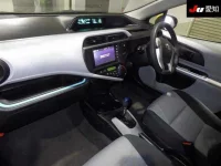 Toyota AQUA лот № 3091 оценка 4  с аукциона в Японии 2