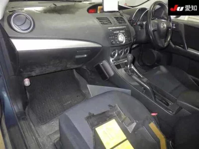 Mazda AXELA  с аукциона в Японии