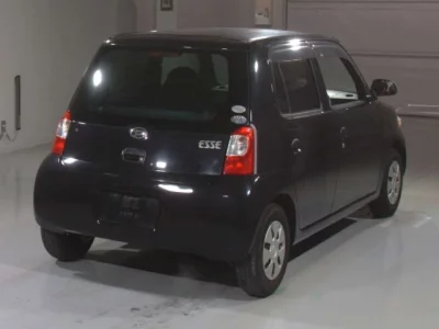 Daihatsu Esse