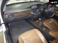 BMW 3-Series лот № 30438 оценка 3.5  с аукциона в Японии 2