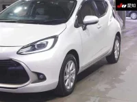 Toyota AQUA лот № 30434 оценка R  с аукциона в Японии 6
