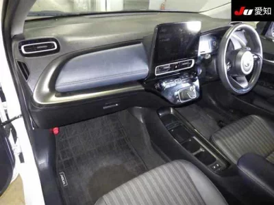 Toyota AQUA  с аукциона в Японии