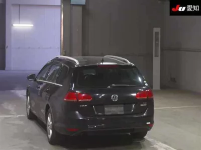 Volkswagen GOLF VARIANT