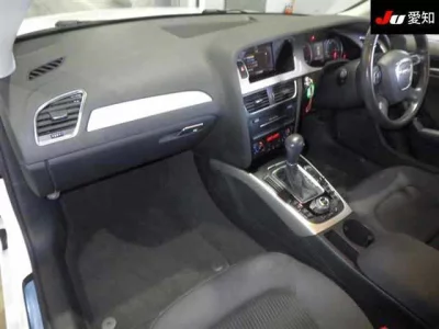 Audi A4  с аукциона в Японии