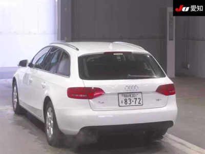 Audi A4  с аукциона в Японии