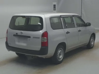 Toyota SUCCEED  с аукциона в Японии