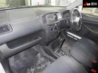 Toyota PROBOX лот № 20109 оценка R  с аукциона в Японии 2