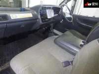 Toyota HIACE VAN лот № 20079 оценка 3.5  с аукциона в Японии 2