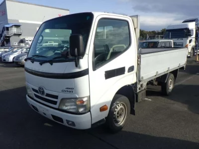 Toyota DYNA  с аукциона в Японии