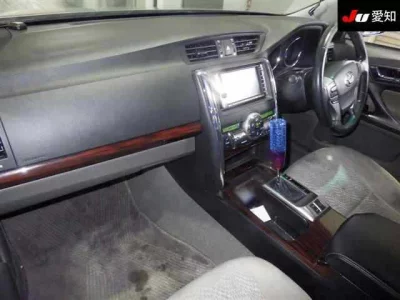 Toyota MARK X  с аукциона в Японии