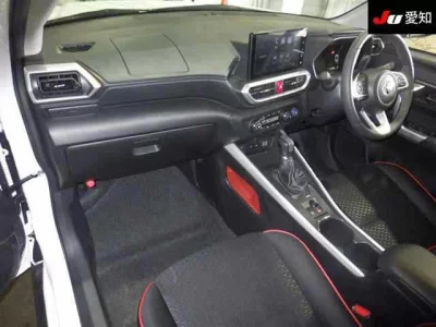 Toyota RAIZE  с аукциона в Японии