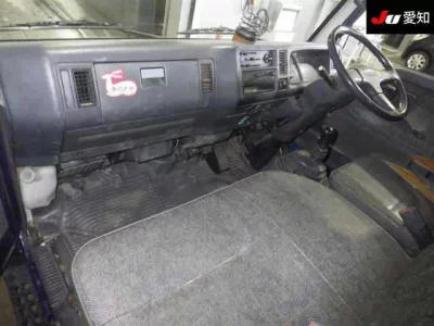 Mazda TITAN  с аукциона в Японии