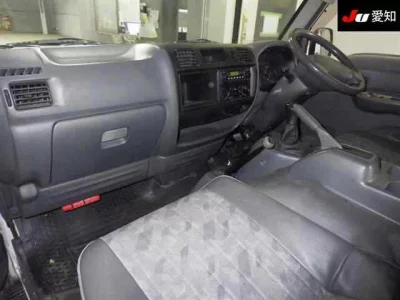 Mazda BONGO BRAWNY VAN