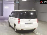 Honda STEP WAGON лот № 30623 оценка 3  с аукциона в Японии 1