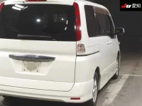 Nissan SERENA лот № 30587 оценка 3.5  с аукциона в Японии 7