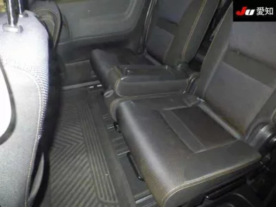 Nissan SERENA  с аукциона в Японии