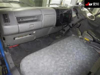 Hino DUTRO  с аукциона в Японии