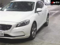 Volvo V40 лот № 189 оценка 3  с аукциона в Японии 6