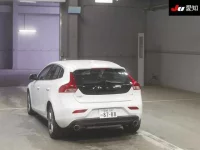 Volvo V40 лот № 189 оценка 3  с аукциона в Японии 1